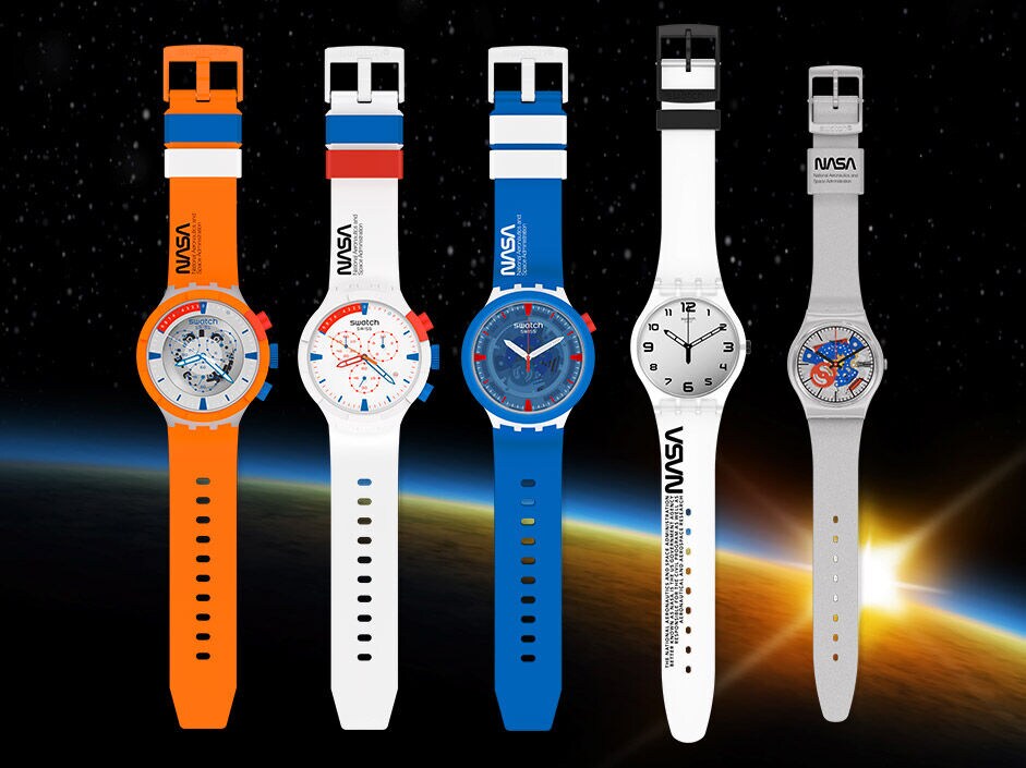 Часы свотч спб. Swatch svck4077ag. Часы NASA Swatch. Часы NASA Swatch Swiss 2021. Swatch коллаборации 2022.